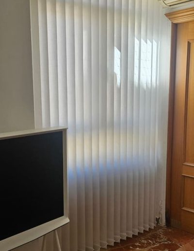 cortinas-piso-centro-historico-valencia-barrio-el-carmen-medida-rafa-guerrero (1)